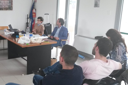 "Progetto Aquiloni - Vietato calpestare i sogni”: i giovani talenti di Regas incontrano Cesare Cacitti