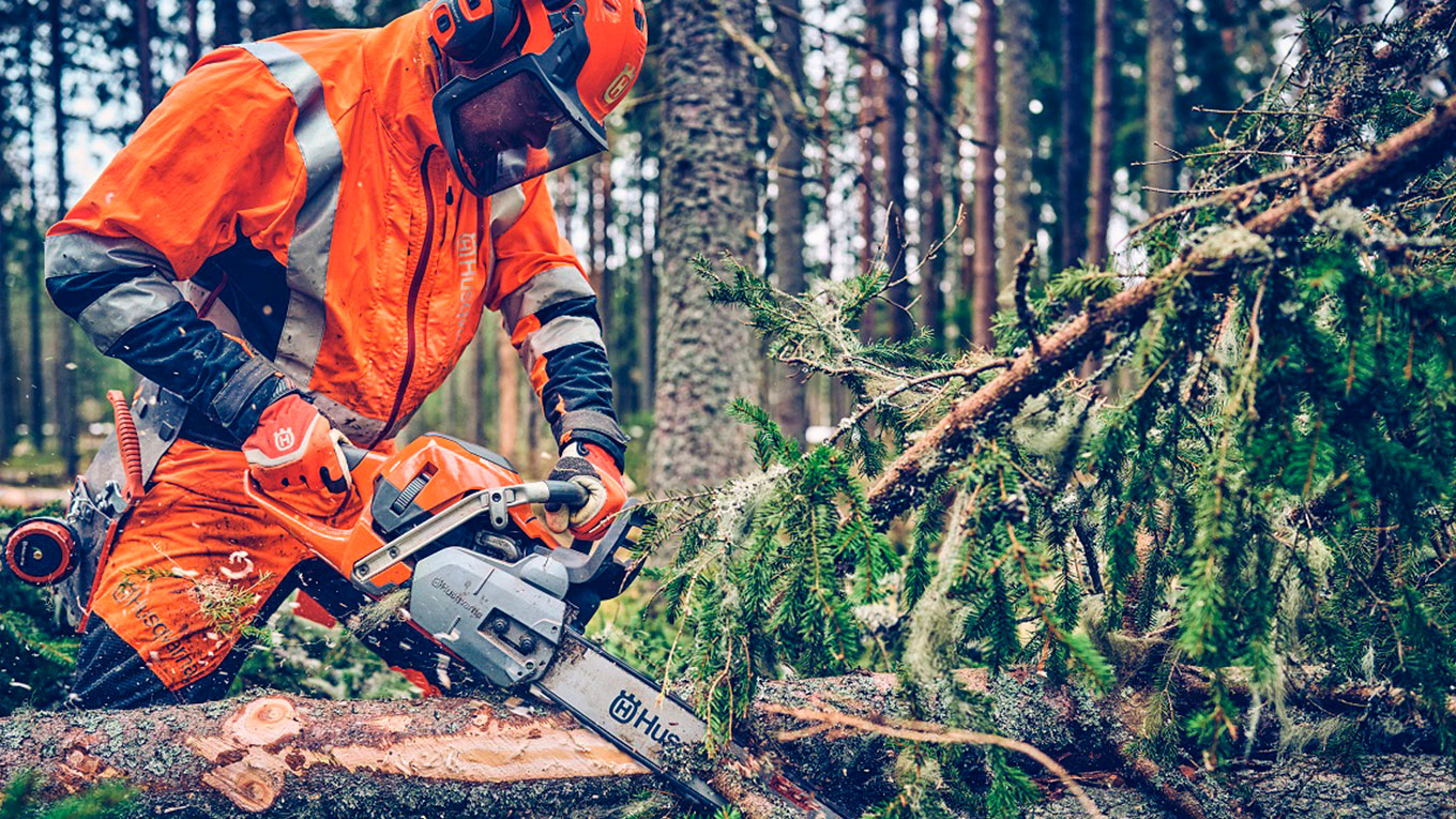 Husqvarna Italia: Prodotti per Bosco & Giardino