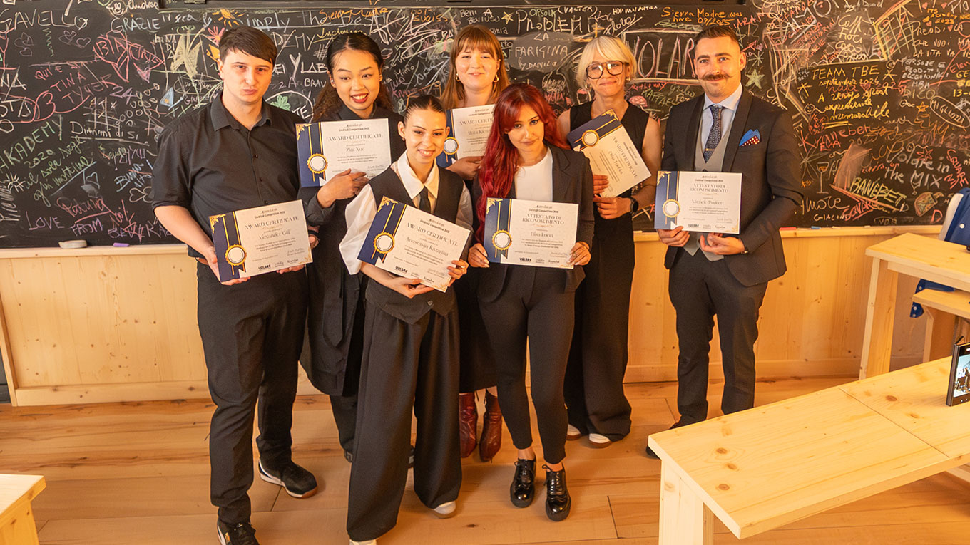 Rossi d'Asiago Cocktail Competition 2025: Michele Pedrett vince l’AkademyLab 20/20 