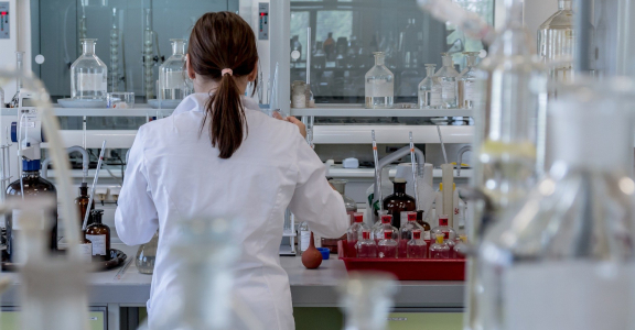Ccnl industria chimica farmaceutica: corso di formazione per RSU e manager aziendali.