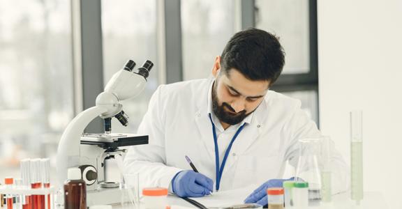 Ccnl industria chimica farmaceutica 15.04.2025: incrementi Trattamento Economico Minimo 